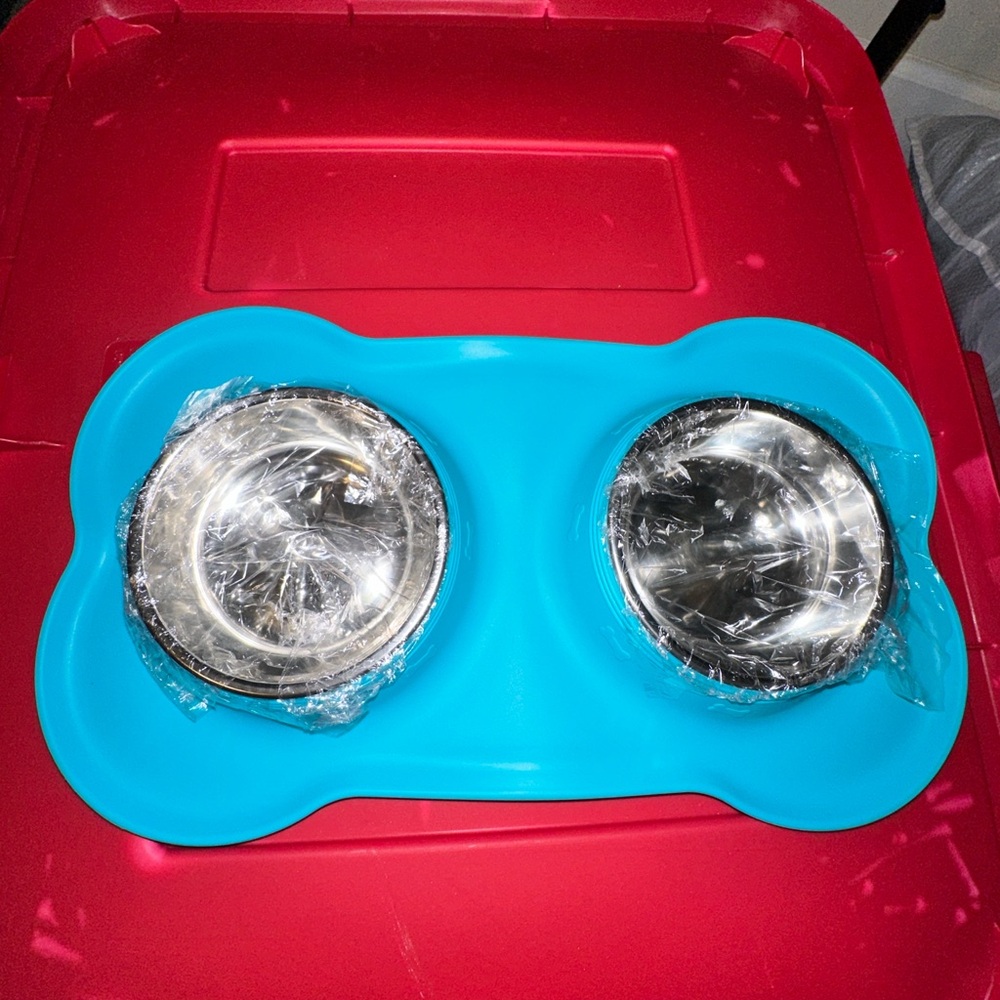 Blue Double Pet Bowl with Silver Dishes NWOT